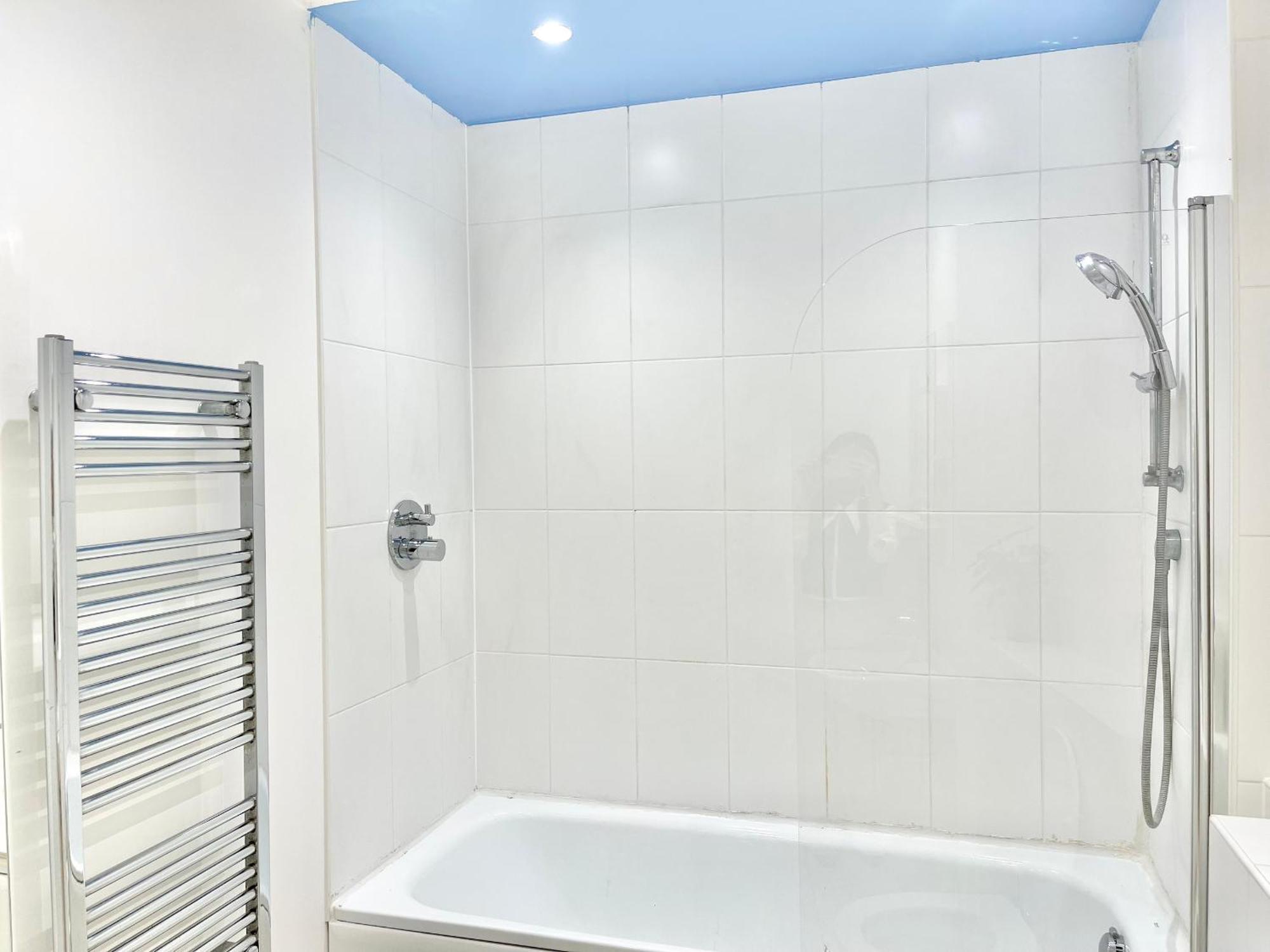 Modern Patio Flat Close To Sation & Canary Wharf Apartment *