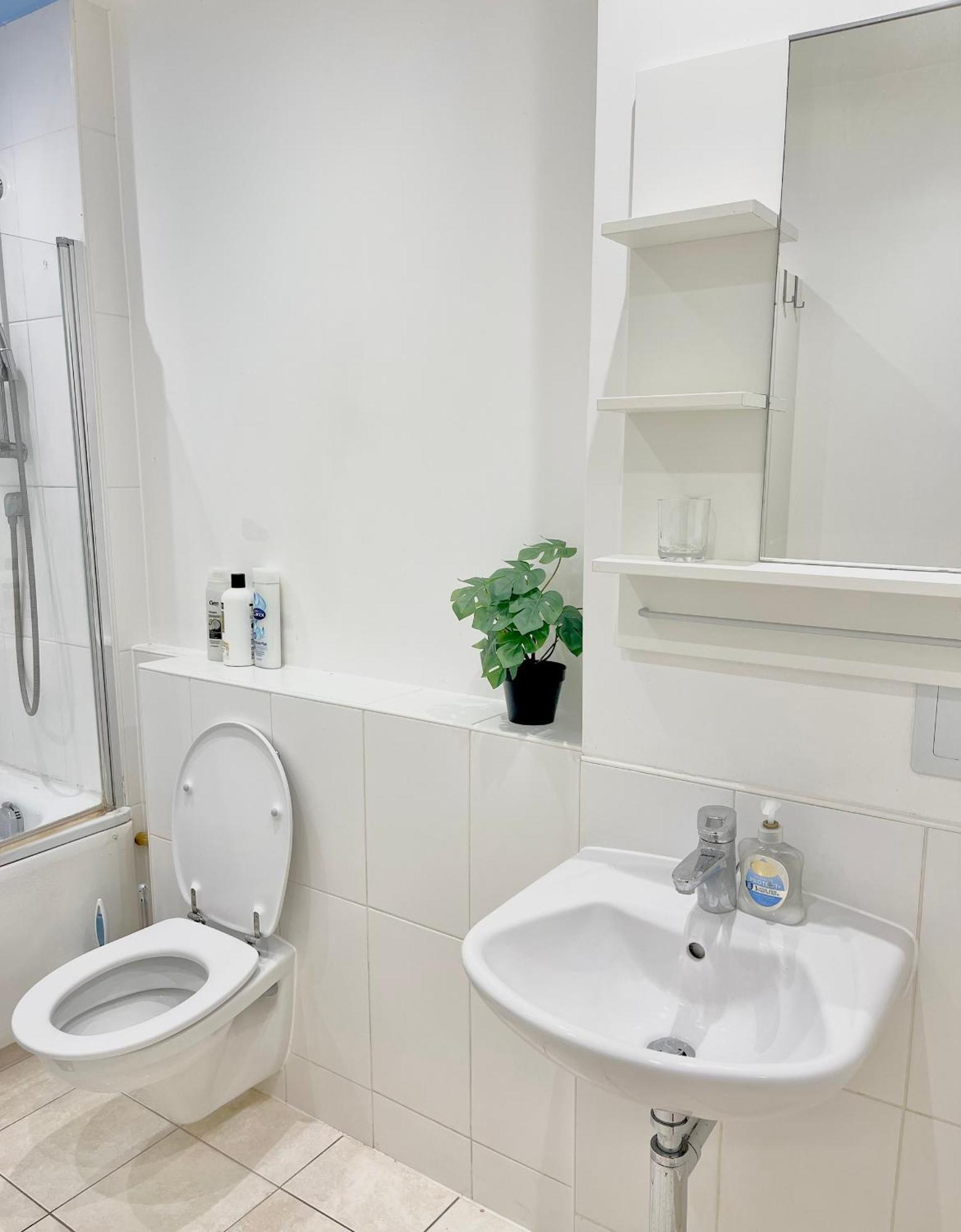Apartment Modern Patio Flat Close To Sation & Canary Wharf *